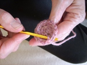 Working double crochet in a  circle 